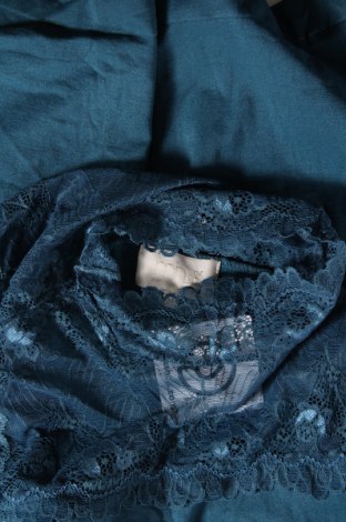 Γυναικείο αμάνικο μπλουζάκι Minus, Μέγεθος M, Χρώμα Μπλέ, Τιμή 4,95 €