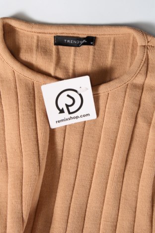 Γυναικείο αμάνικο μπλουζάκι Trendyol, Μέγεθος M, Χρώμα  Μπέζ, Τιμή 7,62 €