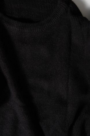 Dámský svetr, Velikost M, Barva Černá, Cena  83,00 Kč
