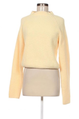 Дамски пуловер Bershka, Размер M, Цвят Жълт, Цена 46,00 лв.