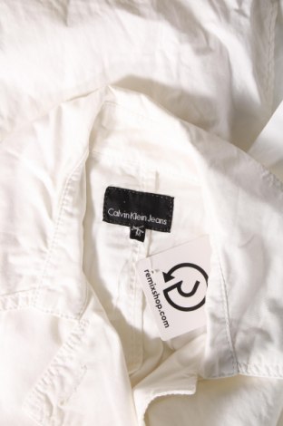 Дамски шлифер Calvin Klein Jeans, Размер M, Цвят Бял, Цена 42,27 лв.