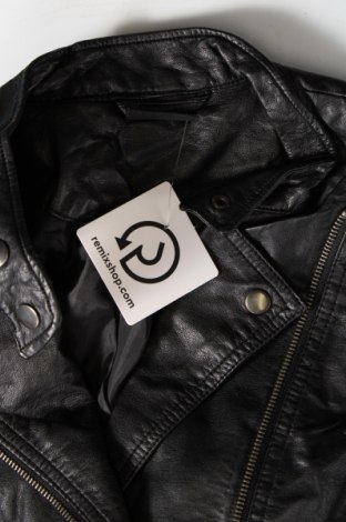 Dámska kožená bunda  Crazy World, Veľkosť M, Farba Čierna, Cena  20,56 €