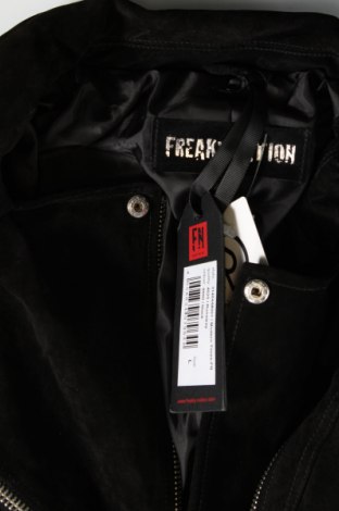 Γυναικείο δερμάτινο μπουφάν Freaky Nation, Μέγεθος L, Χρώμα Μαύρο, Τιμή 211,62 €