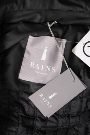 Дамско палто RAINS, Размер S, Цвят Черен, Цена 229,00 лв.