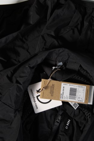 Дамско яке Adidas, Размер L, Цвят Черен, Цена 114,00 лв.