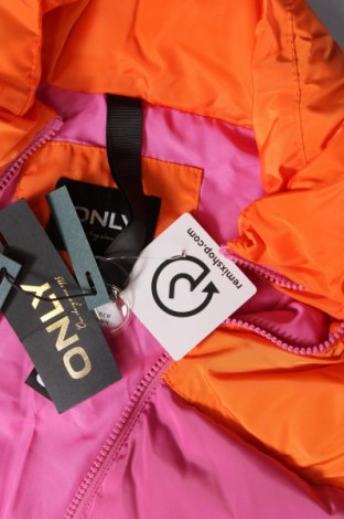 Γυναικείο μπουφάν ONLY, Μέγεθος XS, Χρώμα Πολύχρωμο, Τιμή 20,29 €