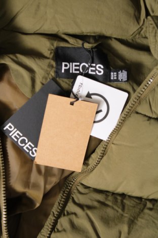 Дамско яке Pieces, Размер XS, Цвят Зелен, Цена 82,00 лв.