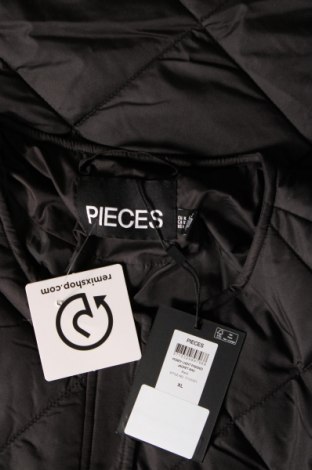 Dámska bunda  Pieces, Veľkosť XL, Farba Čierna, Cena  42,27 €