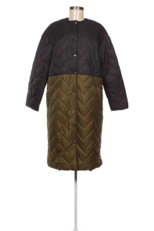 Γυναικείο μπουφάν VILA, Μέγεθος XS, Χρώμα Πολύχρωμο, Τιμή 12,68 €