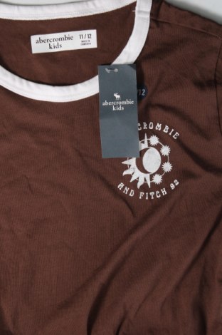 Детска тениска Abercrombie Kids, Размер 11-12y/ 152-158 см, Цвят Кафяв, Цена 49,00 лв.