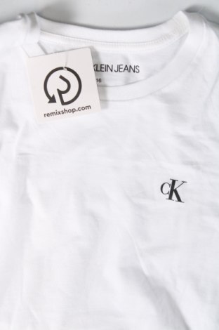 Dětské tričko  Calvin Klein Jeans, Velikost 15-18y/ 170-176 cm, Barva Bílá, Cena  855,00 Kč