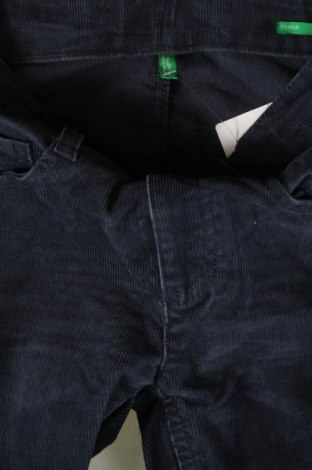 Pantaloni de catifea reiată, pentru copii United Colors Of Benetton, Mărime 9-10y/ 140-146 cm, Culoare Albastru, Preț 95,39 Lei