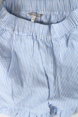 Детски къс панталон Tommy Hilfiger, Размер 6-7y/ 122-128 см, Цвят Син, Цена 72,64 лв.