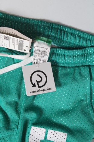 Detské krátke nohavice  United Colors Of Benetton, Veľkosť 7-8y/ 128-134 cm, Farba Zelená, Cena  22,68 €