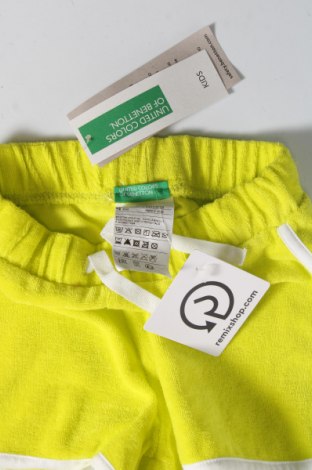 Παιδικό κοντό παντελόνι United Colors Of Benetton, Μέγεθος 18-24m/ 86-98 εκ., Χρώμα Κίτρινο, Τιμή 20,10 €