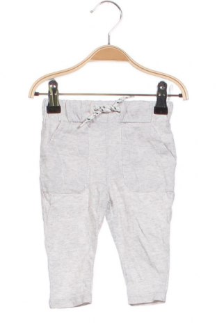 Pantaloni pentru copii C&A, Mărime 6-9m/ 68-74 cm, Culoare Gri, Preț 29,17 Lei