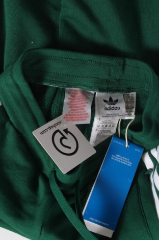 Детско спортно долнище Adidas Originals, Размер 6-7y/ 122-128 см, Цвят Зелен, Цена 99,00 лв.