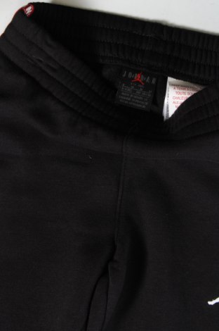 Παιδική κάτω φόρμα Air Jordan Nike, Μέγεθος 4-5y/ 110-116 εκ., Χρώμα Μαύρο, Τιμή 40,31 €