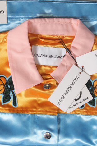Dziecięca kurtka Calvin Klein Jeans, Rozmiar 11-12y/ 152-158 cm, Kolor Kolorowy, Cena 610,39 zł