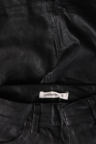 Δερμάτινη φούστα Terranova, Μέγεθος XS, Χρώμα Μαύρο, Τιμή 3,23 €