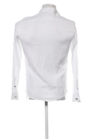 Мъжка риза Trendyol, Размер M, Цвят Бял, Цена 23,91 лв.