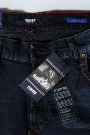 Męskie jeansy Pioneer, Rozmiar XL, Kolor Niebieski, Cena 104,35 zł