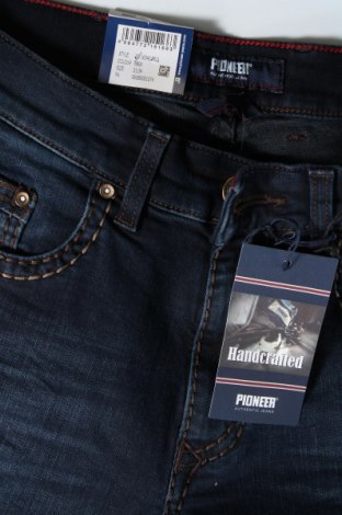 Męskie jeansy Pioneer, Rozmiar M, Kolor Niebieski, Cena 231,89 zł