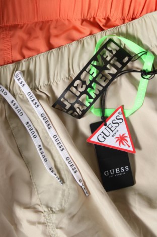 Ανδρικό κοντό παντελόνι Guess, Μέγεθος XL, Χρώμα  Μπέζ, Τιμή 15,73 €