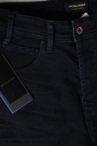 Pantaloni scurți de bărbați Jack & Jones, Mărime XS, Culoare Albastru, Preț 177,63 Lei