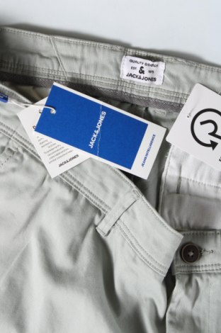 Мъжки къс панталон Jack & Jones, Размер XXL, Цвят Сив, Цена 54,00 лв.