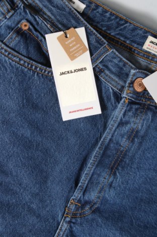 Pantaloni scurți de bărbați Jack & Jones, Mărime S, Culoare Albastru, Preț 177,63 Lei