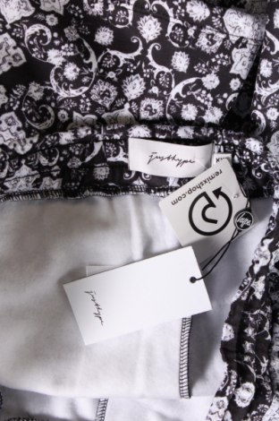 Ανδρικό κοντό παντελόνι Just Hype, Μέγεθος XL, Χρώμα Πολύχρωμο, Τιμή 29,90 €