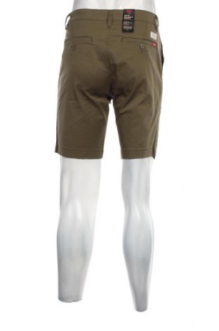 Мъжки къс панталон Levi's, Размер M, Цвят Зелен, Цена 69,00 лв.
