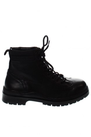 Мъжки обувки Pepe Jeans, Размер 42, Цвят Черен, Цена 164,25 лв.