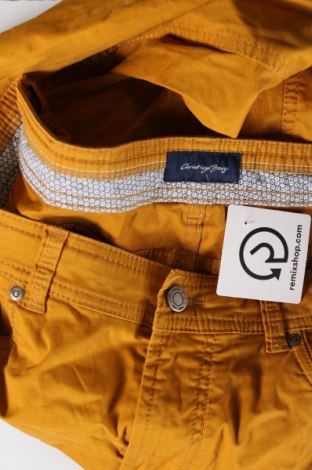 Мъжки панталон Christian Berg, Размер M, Цвят Жълт, Цена 9,57 лв.