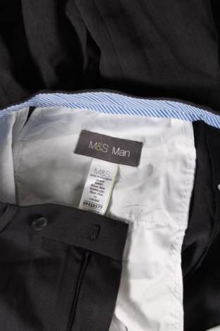 Pánske nohavice  Marks & Spencer, Veľkosť M, Farba Sivá, Cena  3,63 €