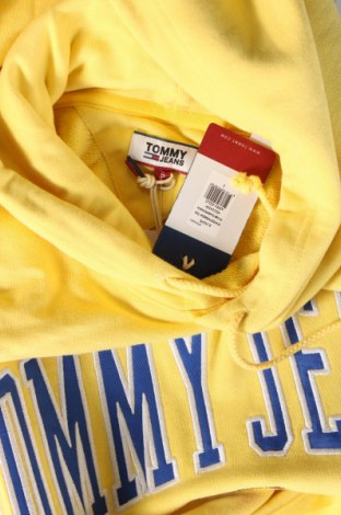 Мъжки суичър Tommy Jeans, Размер S, Цвят Жълт, Цена 64,50 лв.