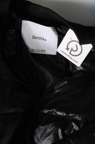 Pánská bunda  Bershka, Velikost S, Barva Černá, Cena  256,00 Kč