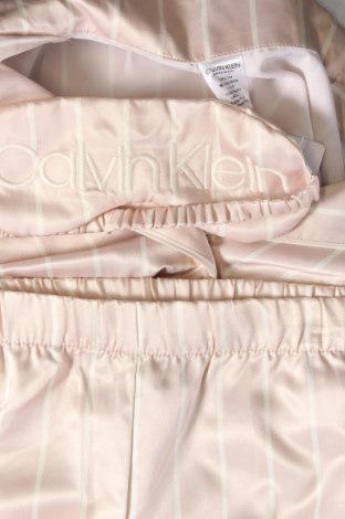 Пижама Calvin Klein Sleepwear, Размер S, Цвят Бежов, Цена 214,00 лв.
