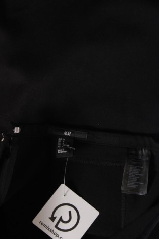 Пола H&M, Размер XS, Цвят Черен, Цена 14,08 лв.