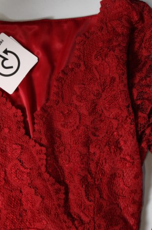 Šaty , Velikost M, Barva Červená, Cena  685,00 Kč