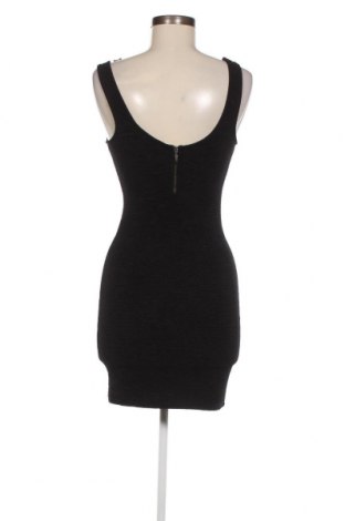 Kleid Bershka, Größe M, Farbe Schwarz, Preis 6,05 €