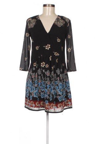 Šaty  Bershka, Velikost S, Barva Vícebarevné, Cena  367,00 Kč