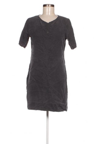 Kleid Moscow, Größe S, Farbe Grau, Preis € 5,12