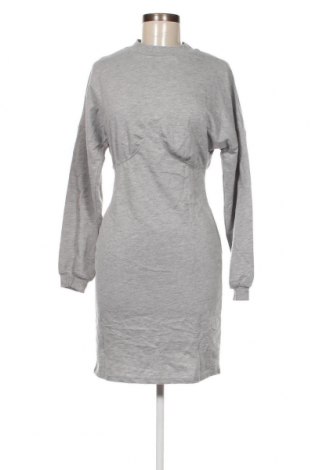 Kleid Nly Trend, Größe S, Farbe Grau, Preis 3,43 €