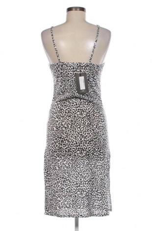 Kleid Pretty Little Thing, Größe XS, Farbe Mehrfarbig, Preis 3,56 €
