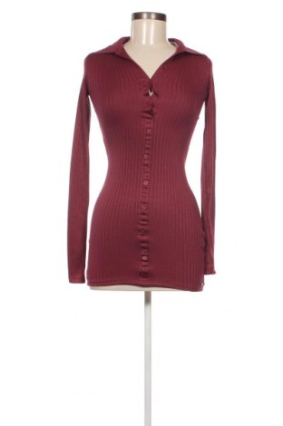 Šaty  Pull&Bear, Velikost XS, Barva Červená, Cena  79,00 Kč