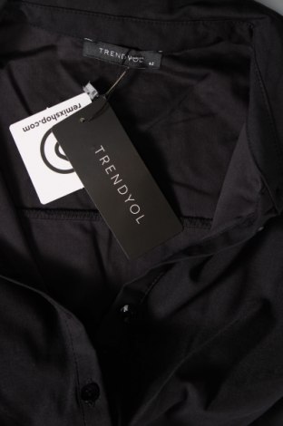 Šaty  Trendyol, Velikost L, Barva Černá, Cena  355,00 Kč