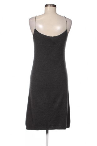 Kleid United Colors Of Benetton, Größe M, Farbe Grau, Preis 17,44 €