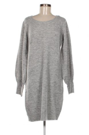 Kleid Vero Moda, Größe M, Farbe Grau, Preis € 9,74